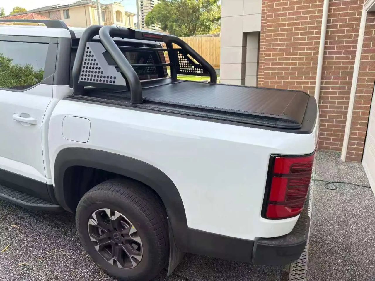 Electric & Manual Ute Tonneau Covers